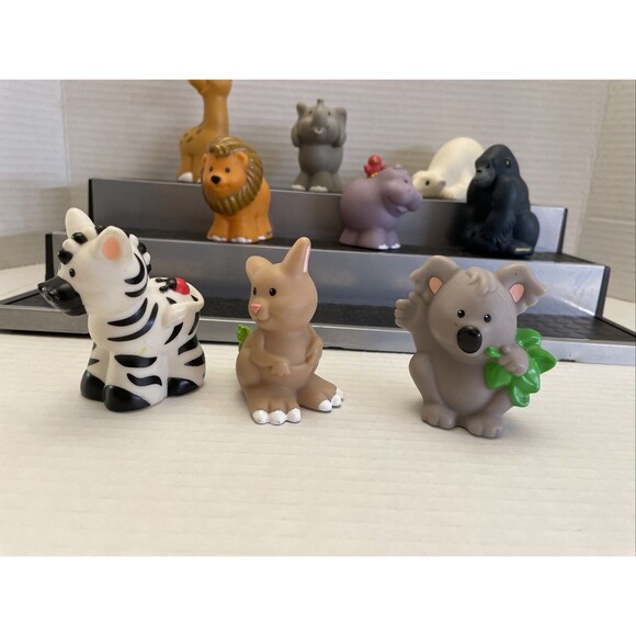 Fisher Price Little People Zoo Animals + Zoo Keeper Safari Figures Lot of 10 - Picture 4 of 10